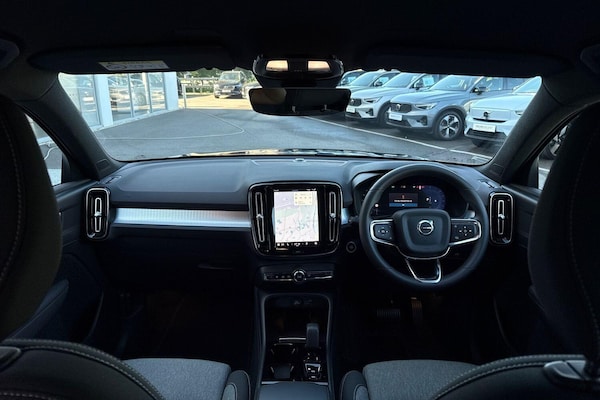 Used Volvo XC40 2024 for sale - 76200934: Photo 3
