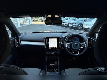 Used Volvo XC40 2024 for sale - 76200934: Photo 3