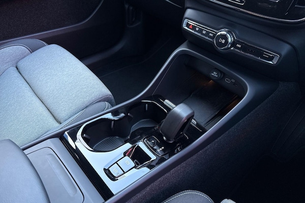 Used Volvo XC40 2024 for sale - 76200934: Photo 44