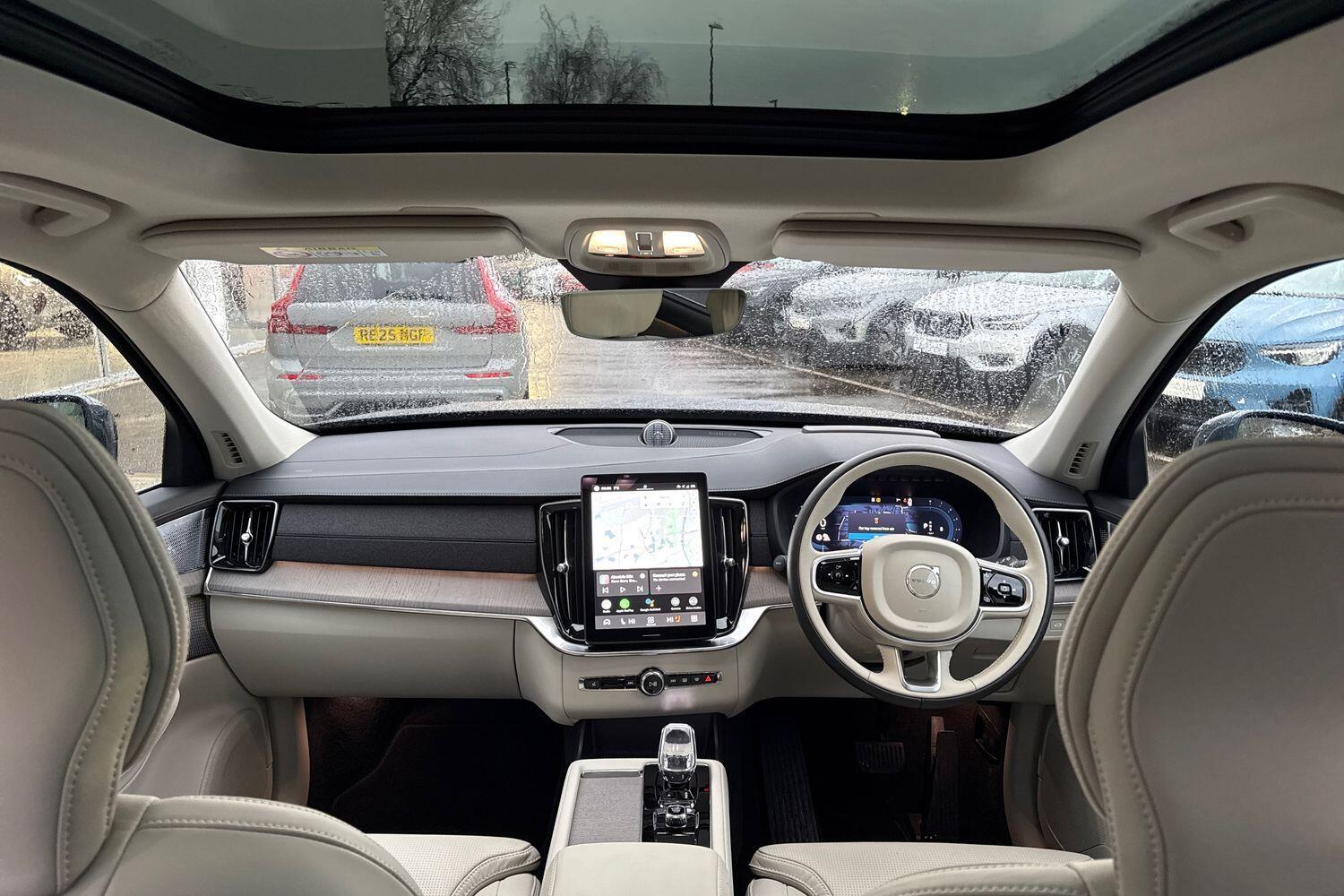 Used Volvo XC90 2025 for sale - 77305898: Photo 3