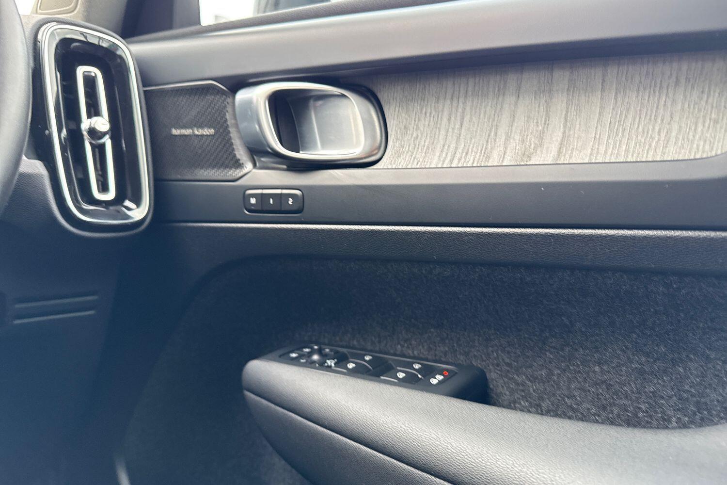 Used Volvo XC40 2025 for sale - 77376970: Photo 42