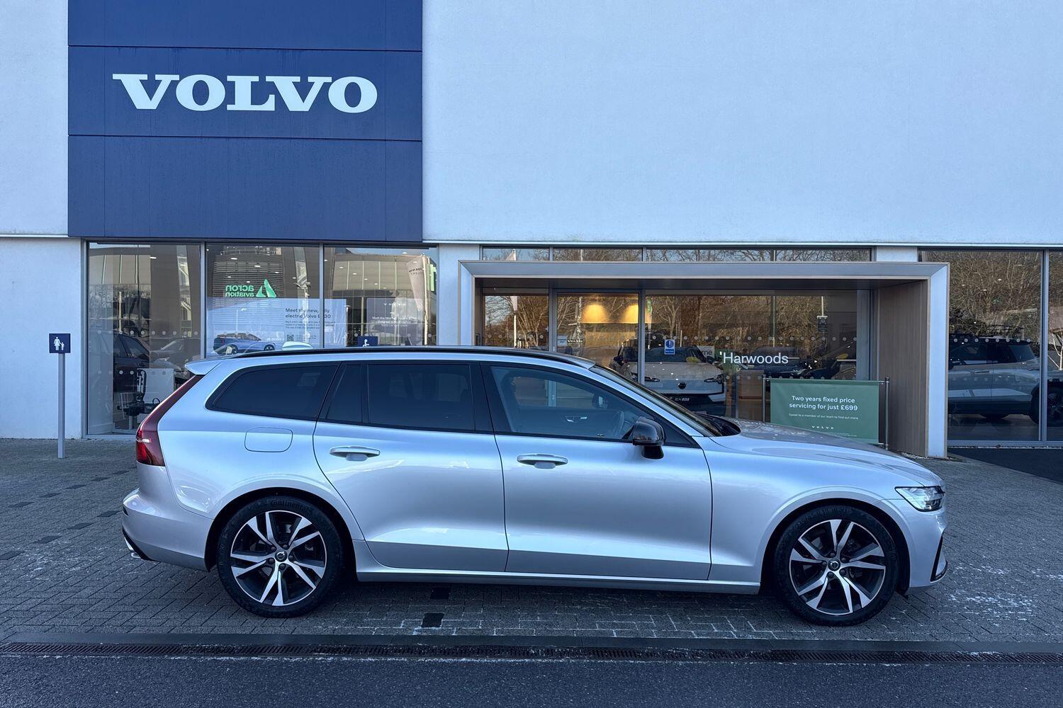 Used Volvo V60 2020 for sale - 77103574: Photo 2