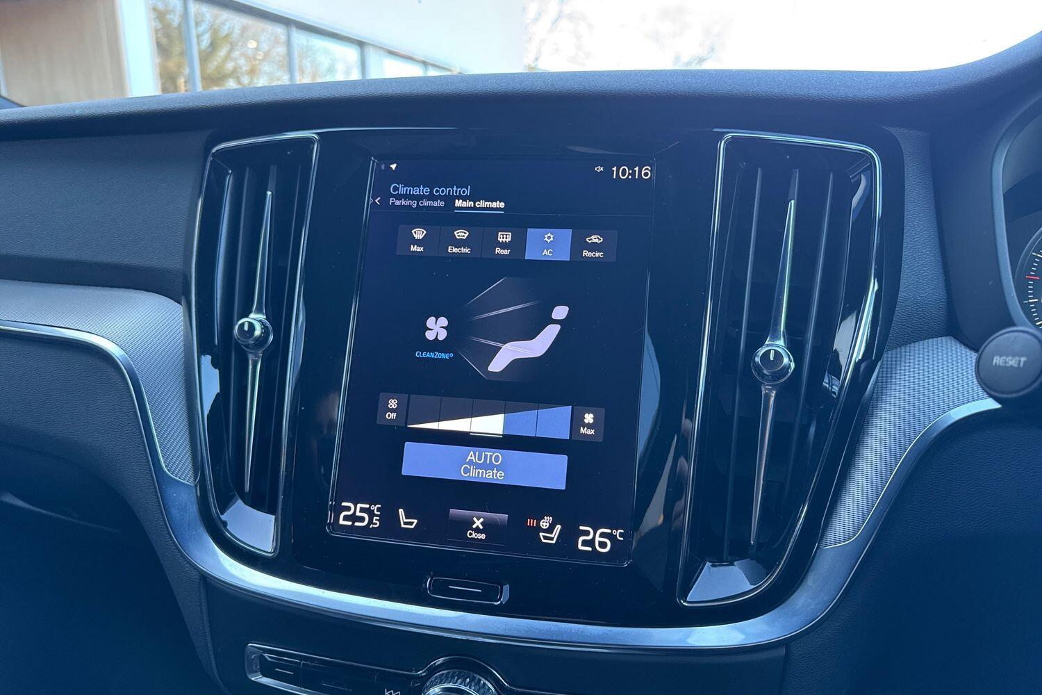 Used Volvo V60 2020 for sale - 77103574: Photo 39