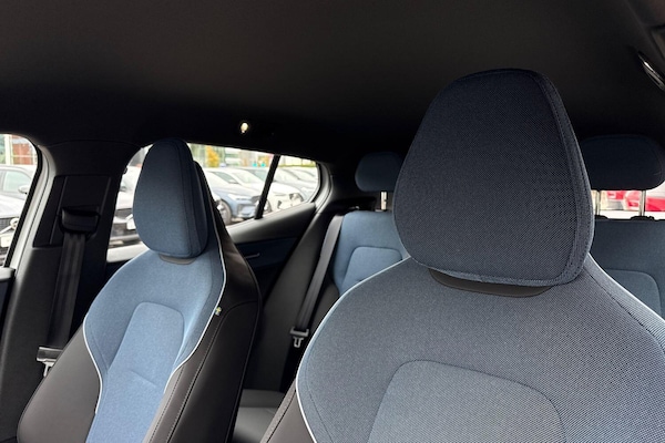 Used Volvo EX30 2025 for sale - 76325928: Photo 28