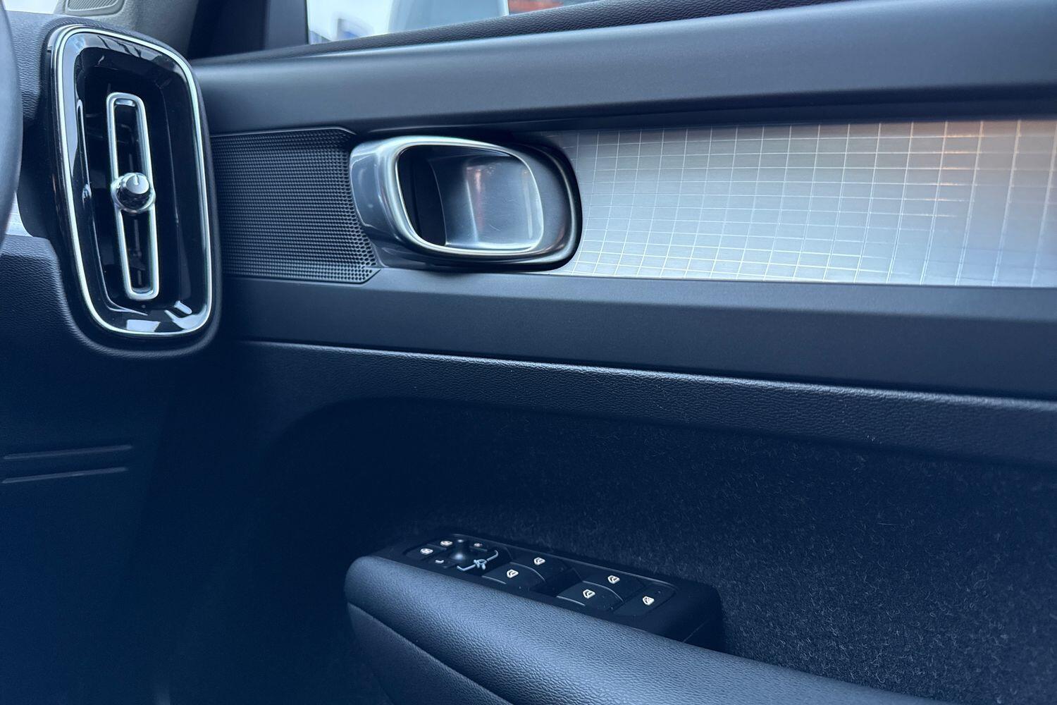 Used Volvo XC40 2021 for sale - 76913878: Photo 41