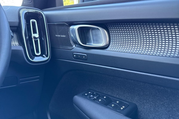 Used Volvo XC40 2022 for sale - 75741770: Photo 42