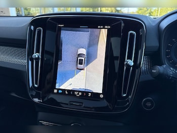 Used Volvo XC40 2022 for sale - 75741770: Photo
