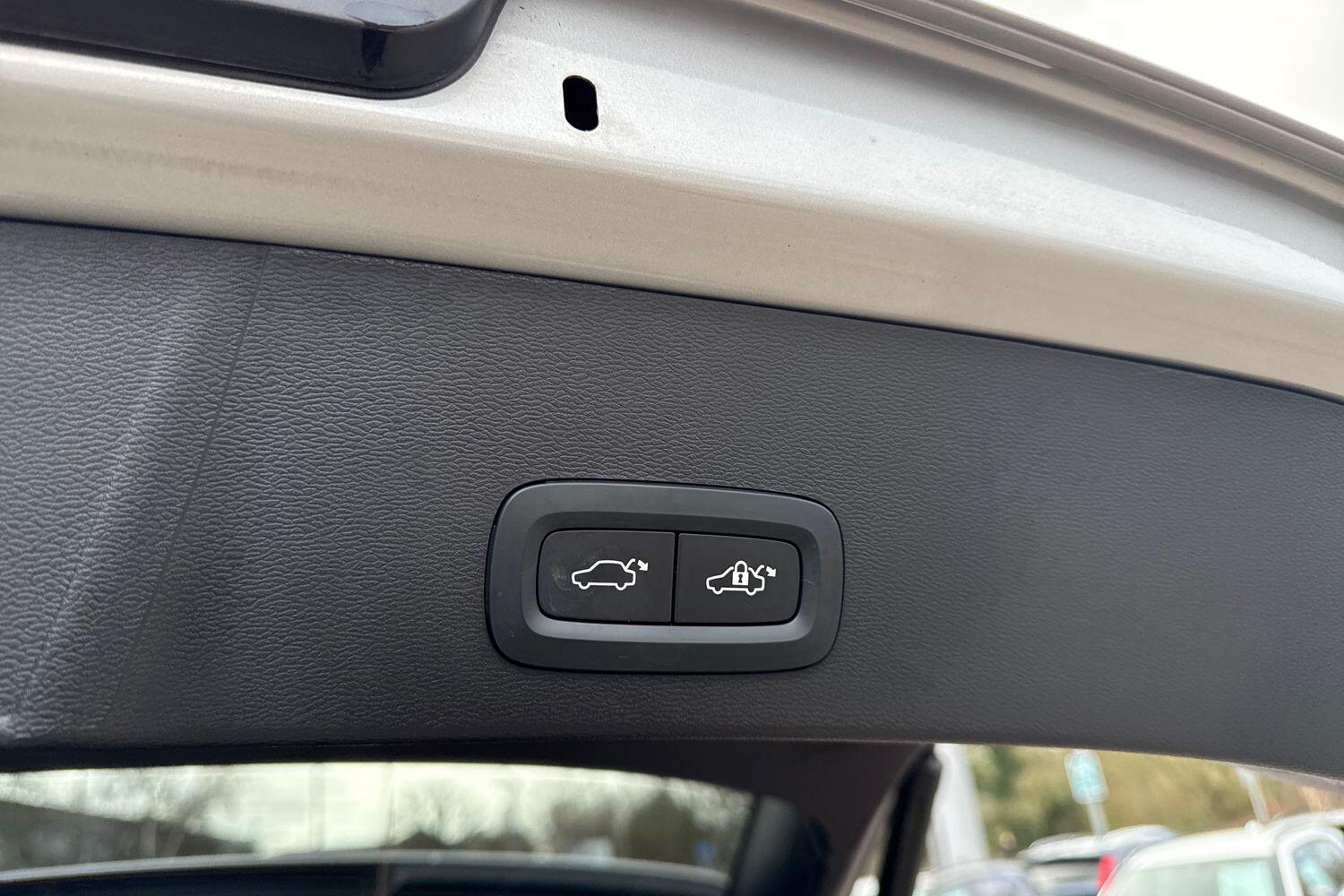 Used Volvo XC40 2022 for sale - 77537140: Photo 21