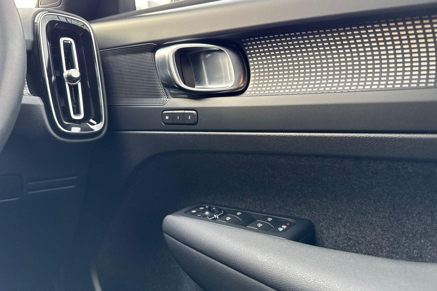 Used Volvo XC40 2022 for sale - 77537140: Photo 41