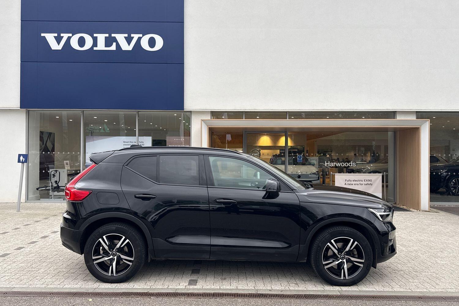 Used Volvo XC40 2023 for sale - 76108814: Photo 2