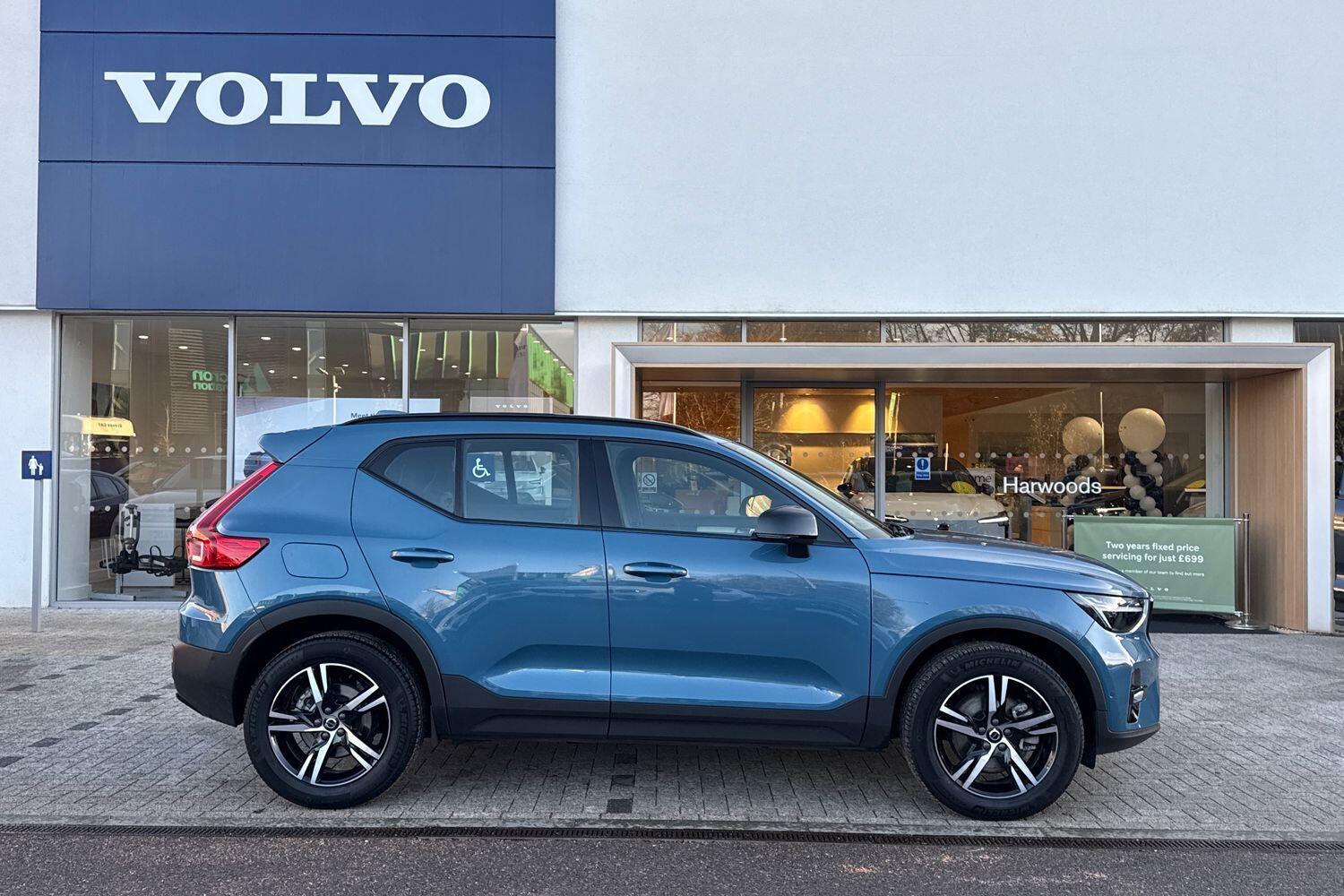 Used Volvo XC40 for sale - 76727101: Photo 2