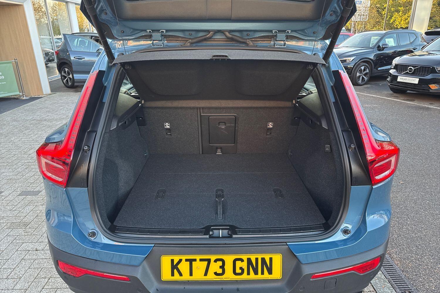 Used Volvo XC40 for sale - 76727101: Photo 20