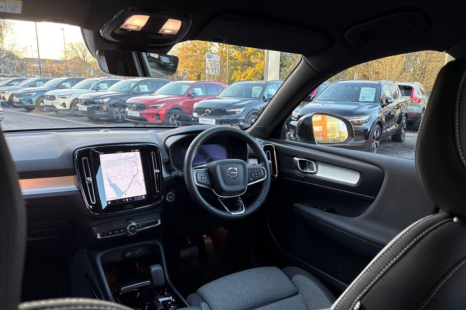 Used Volvo XC40 for sale - 76727101: Photo 32