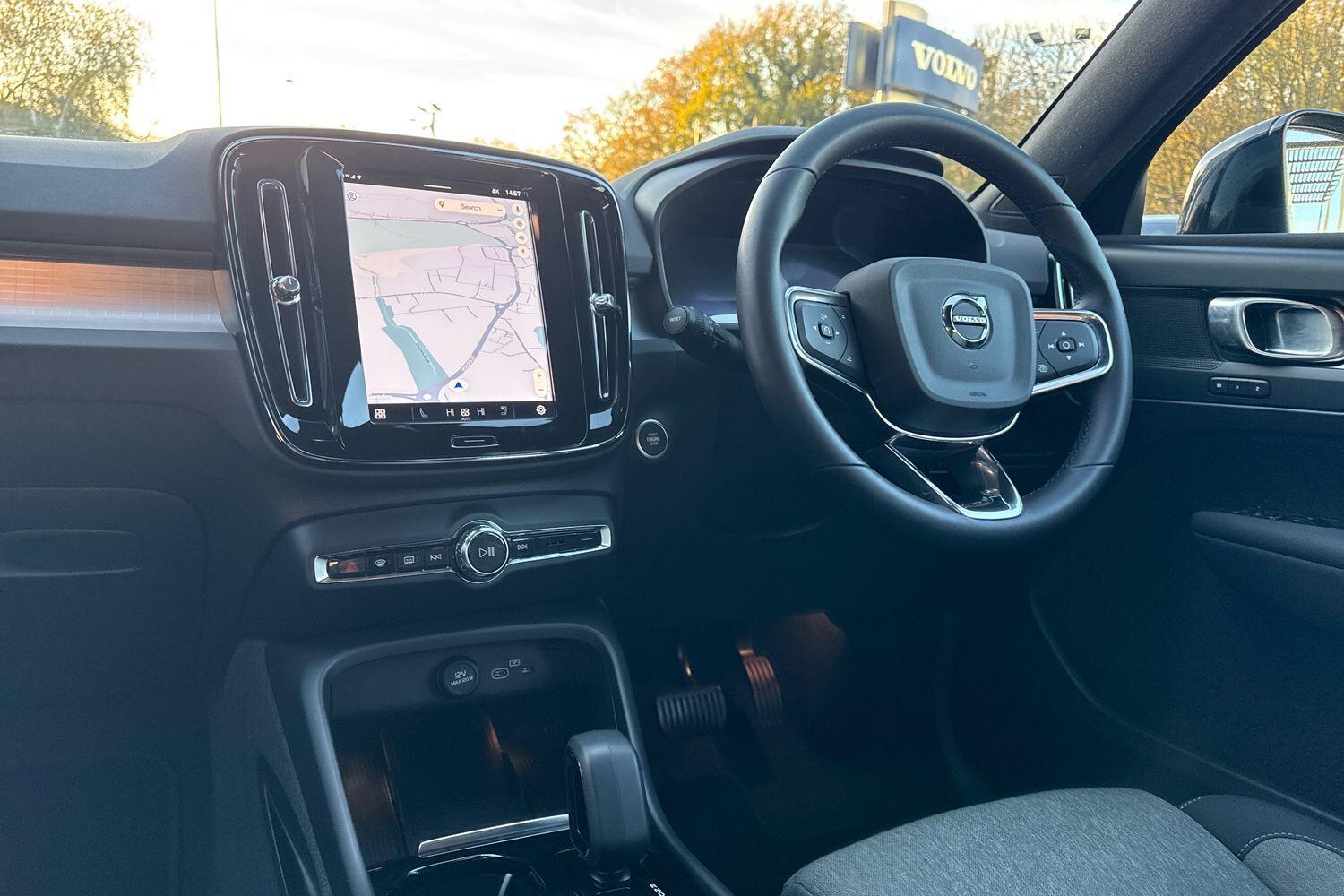 Used Volvo XC40 for sale - 76727101: Photo 34