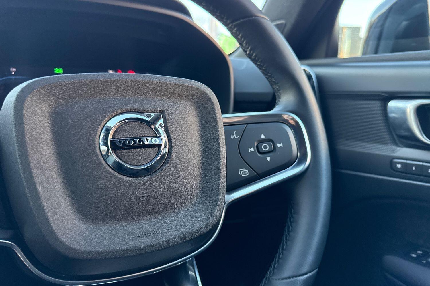 Used Volvo XC40 for sale - 76727101: Photo 36