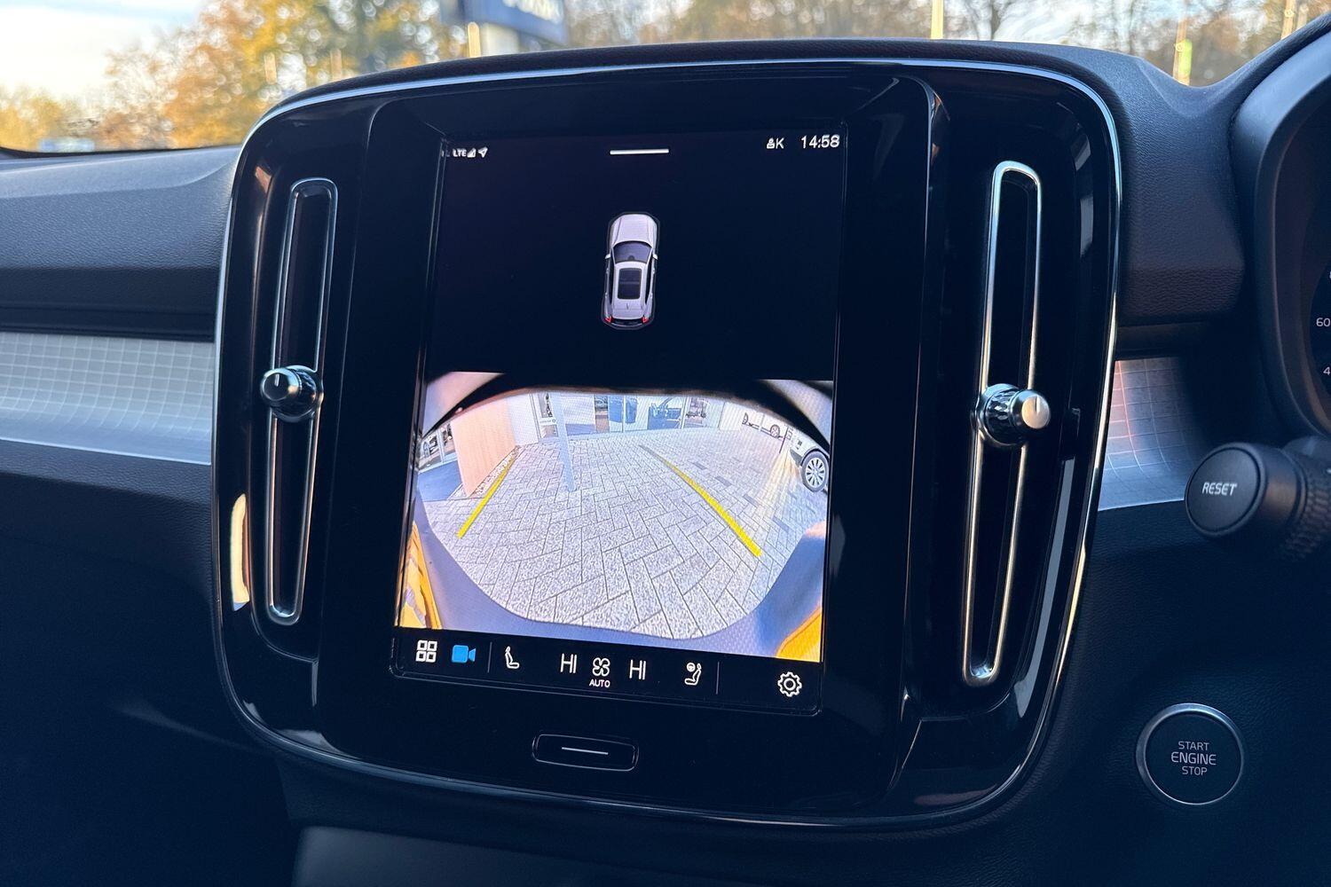 Used Volvo XC40 for sale - 76727101: Photo 38