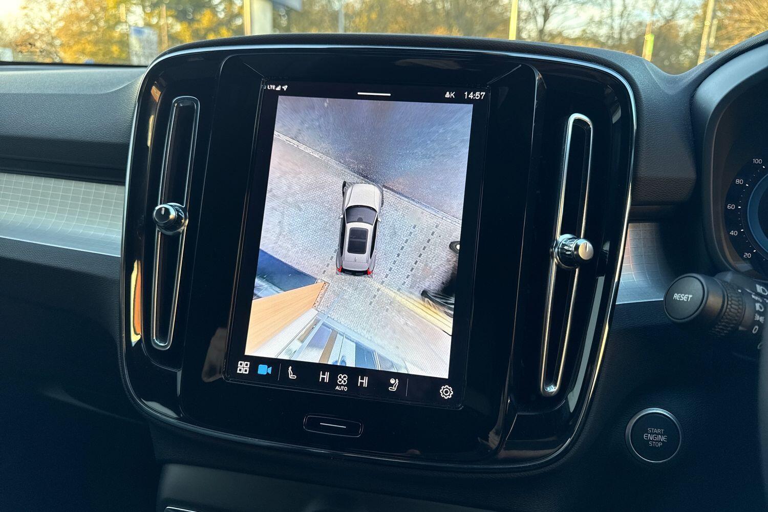 Used Volvo XC40 for sale - 76727101: Photo 4