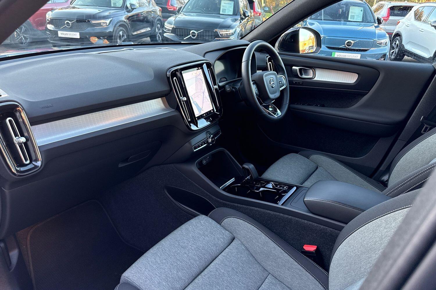 Used Volvo XC40 for sale - 76727101: Photo 5