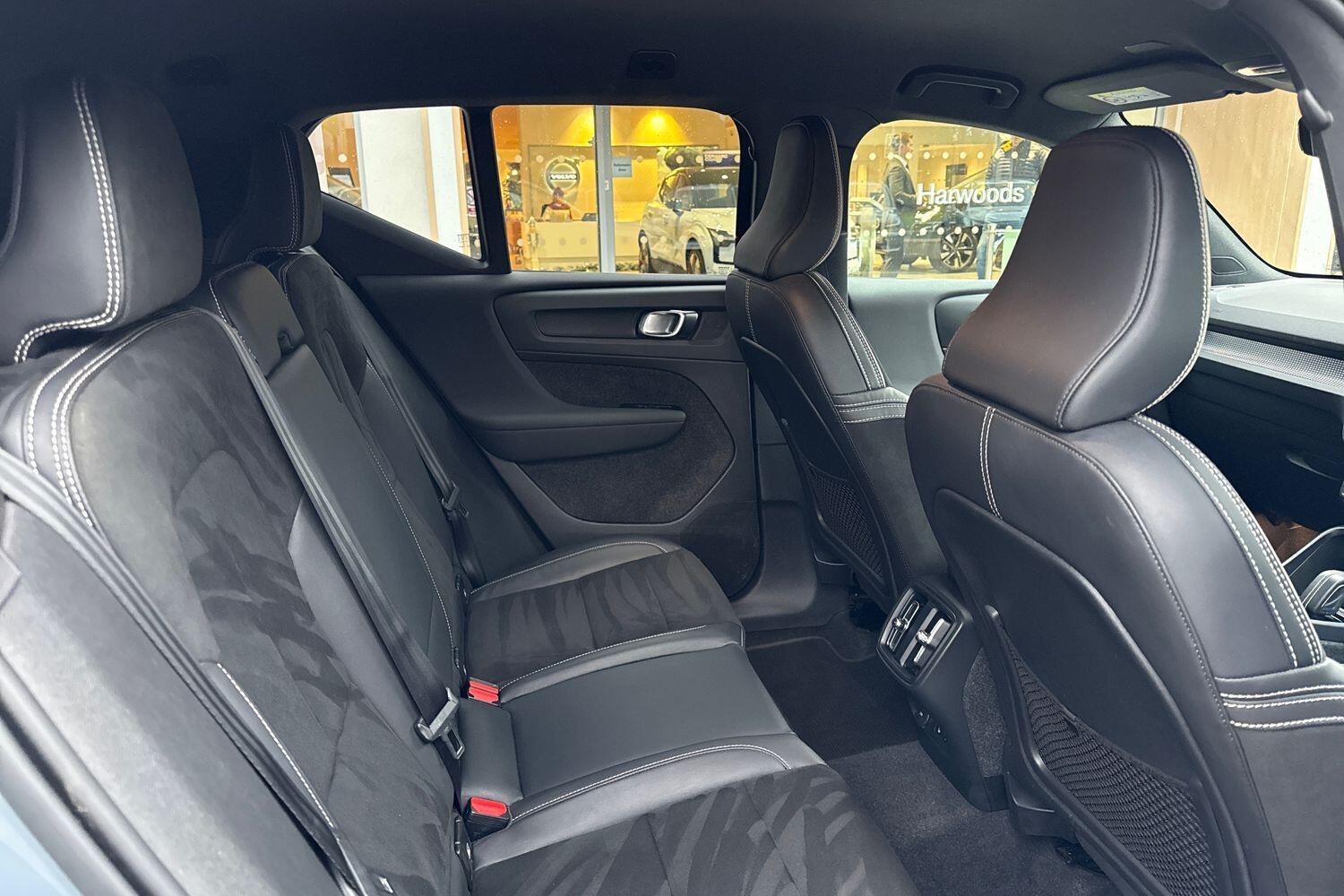 Used Volvo XC40 for sale - 76997039: Photo 23