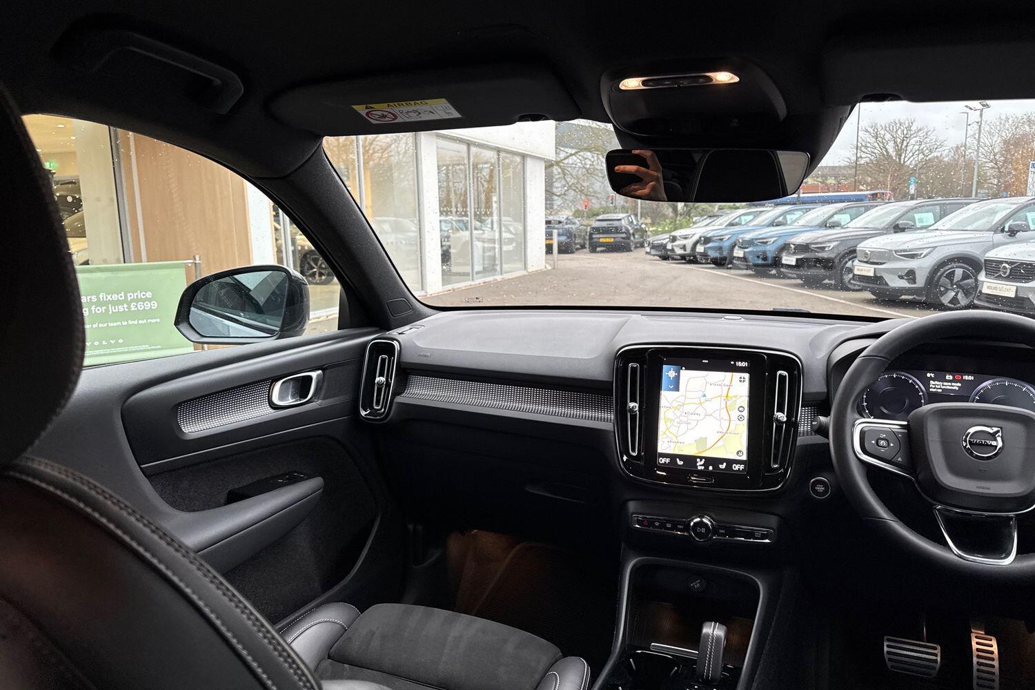 Used Volvo XC40 for sale - 76997039: Photo 32