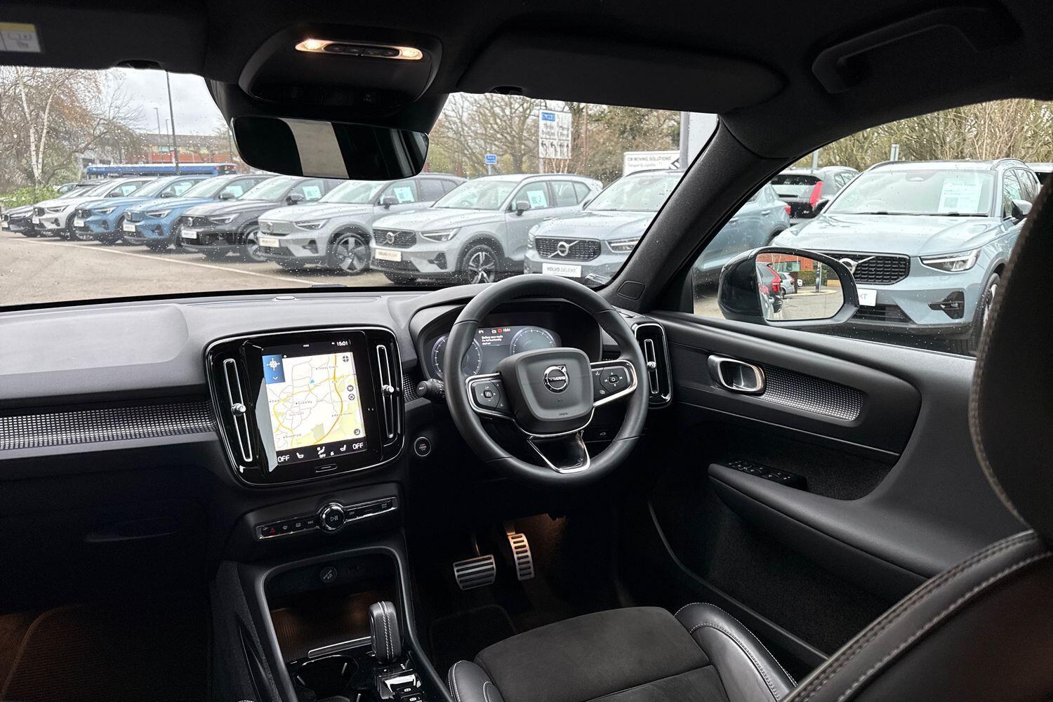 Used Volvo XC40 for sale - 76997039: Photo 33