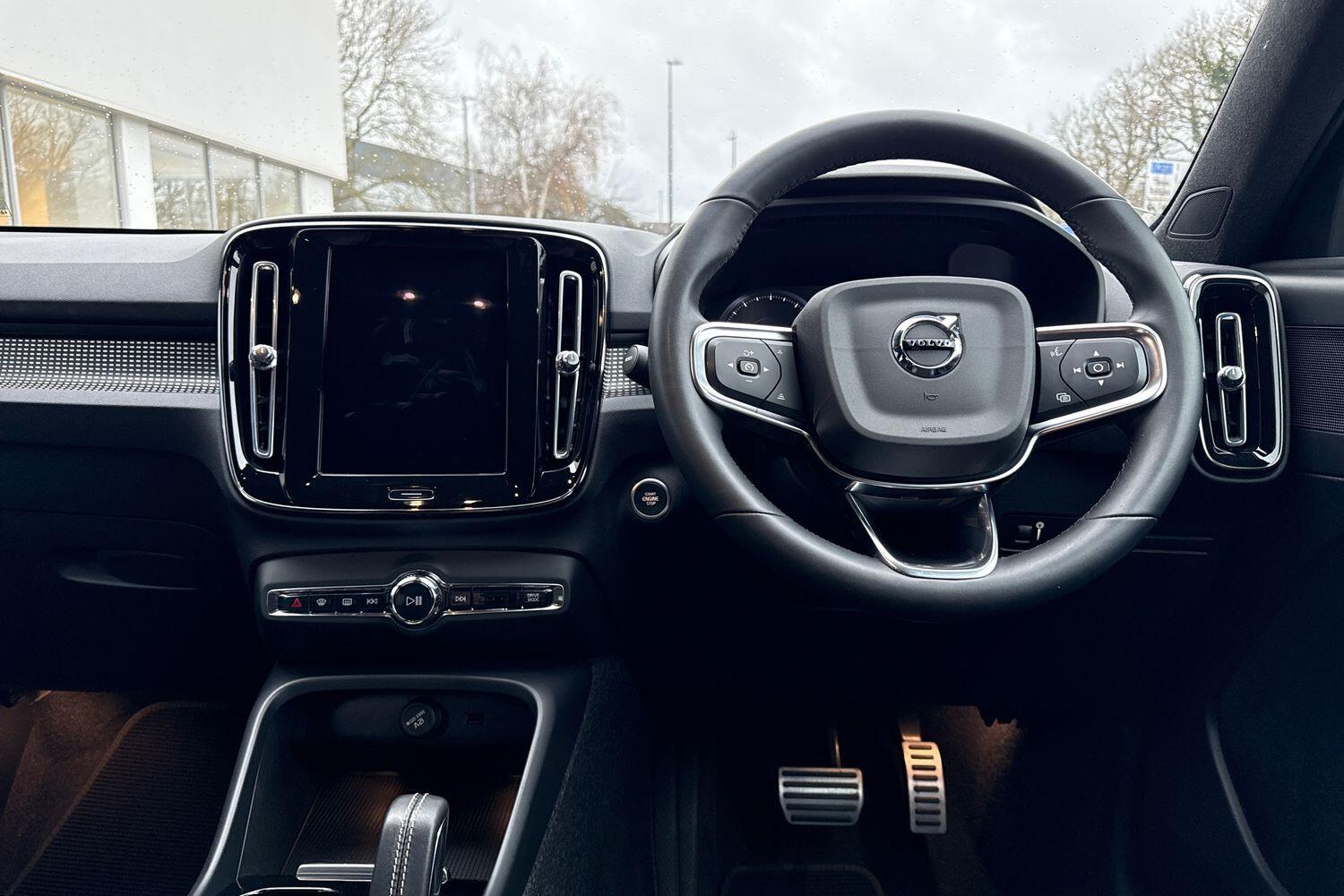 Used Volvo XC40 for sale - 76997039: Photo 34