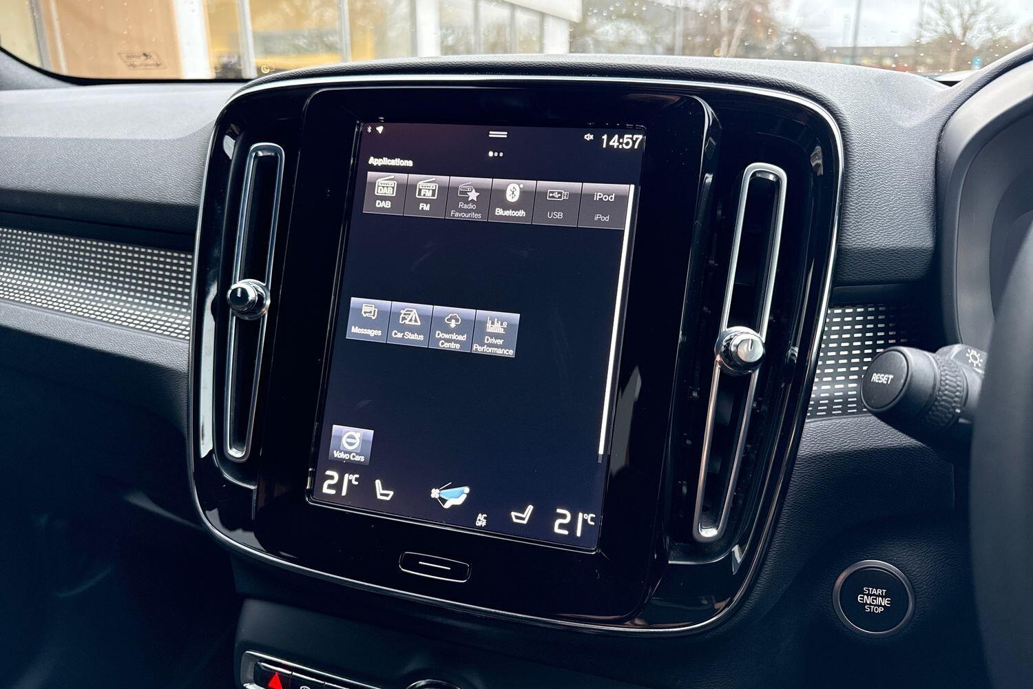 Used Volvo XC40 for sale - 76997039: Photo 40