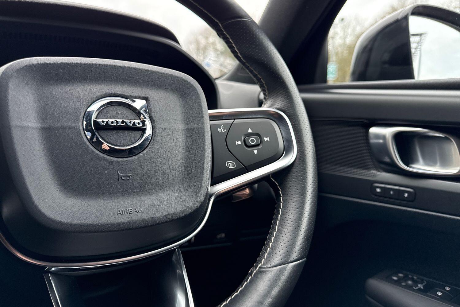 Used Volvo XC40 2020 for sale - 77255323: Photo 35