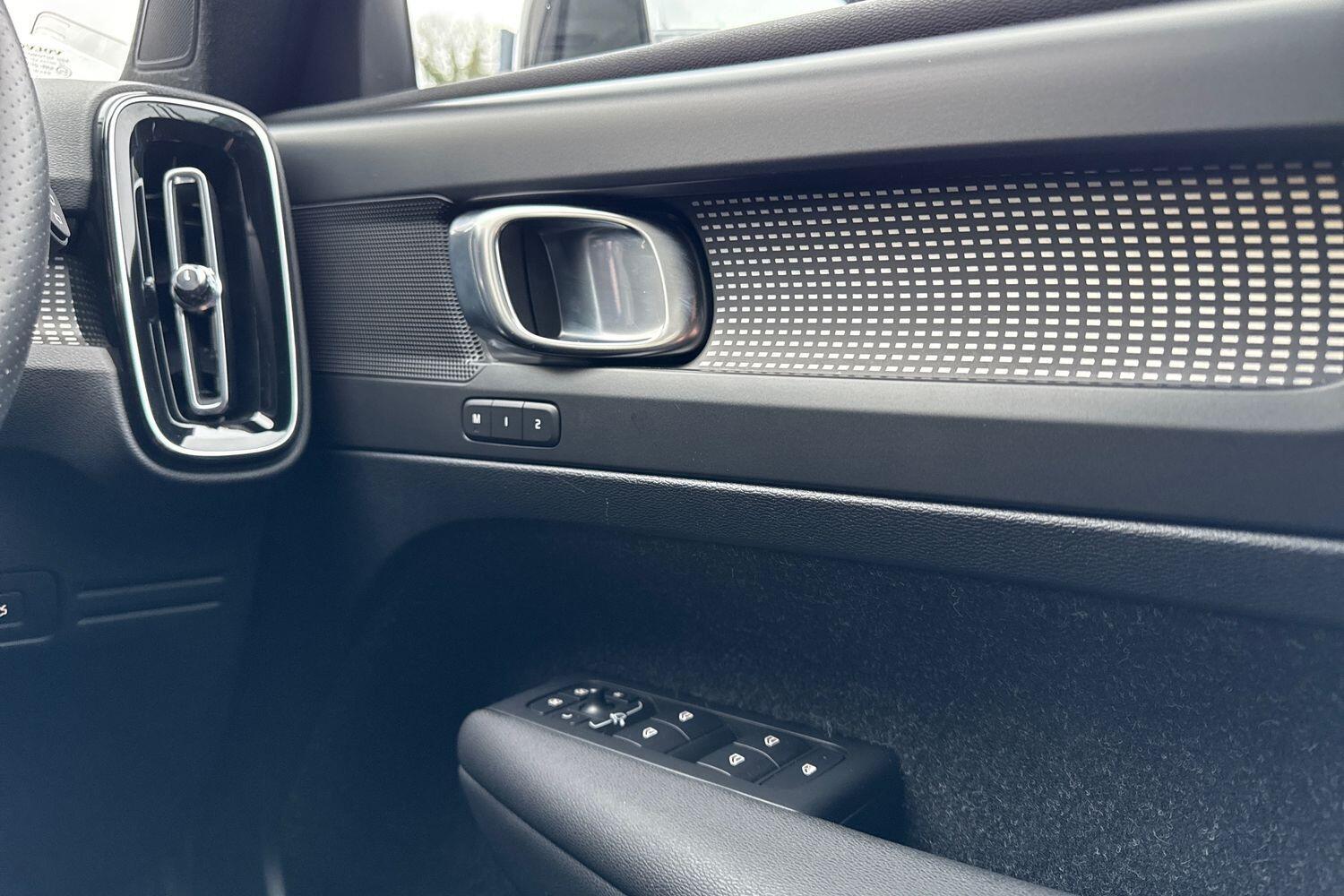 Used Volvo XC40 2020 for sale - 77255323: Photo 39