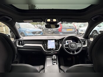 Used Volvo XC60 2022 for sale - 76246753: Photo 3