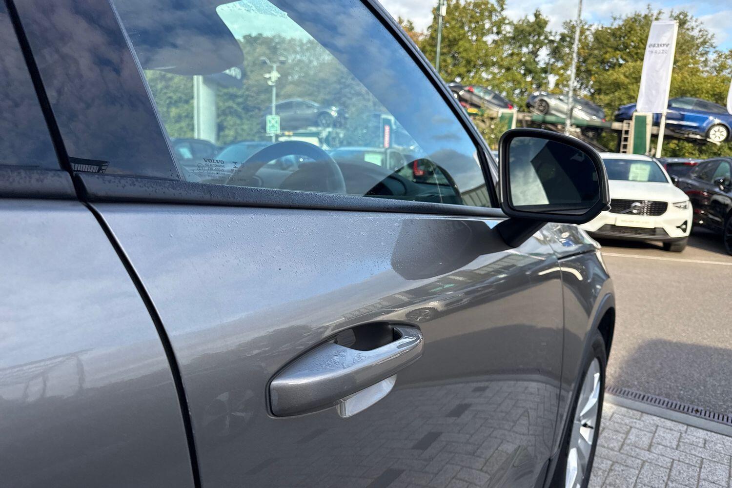 Used Volvo XC40 2021 for sale - 76073239: Photo 16