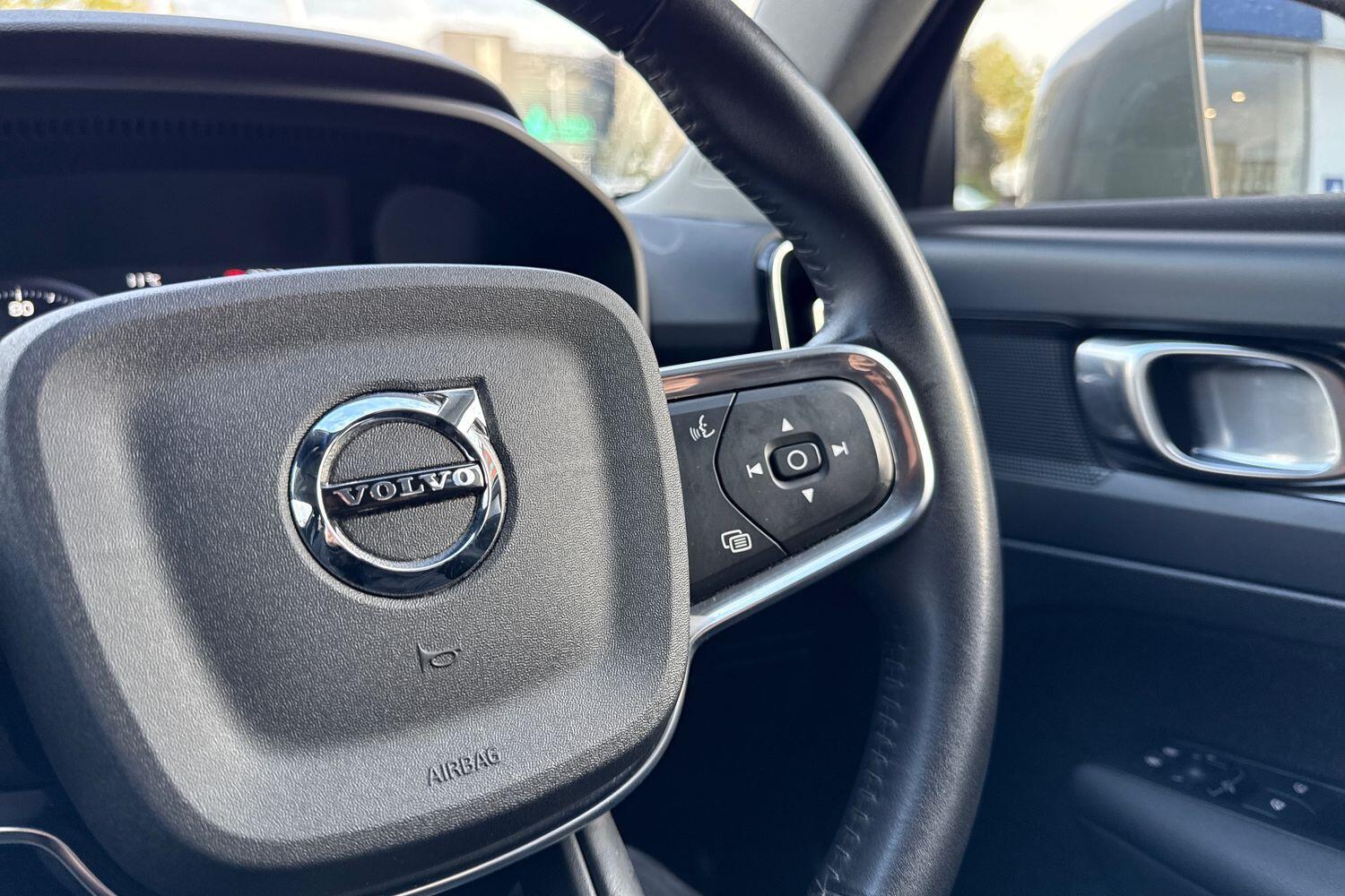 Used Volvo XC40 2021 for sale - 76073239: Photo 36