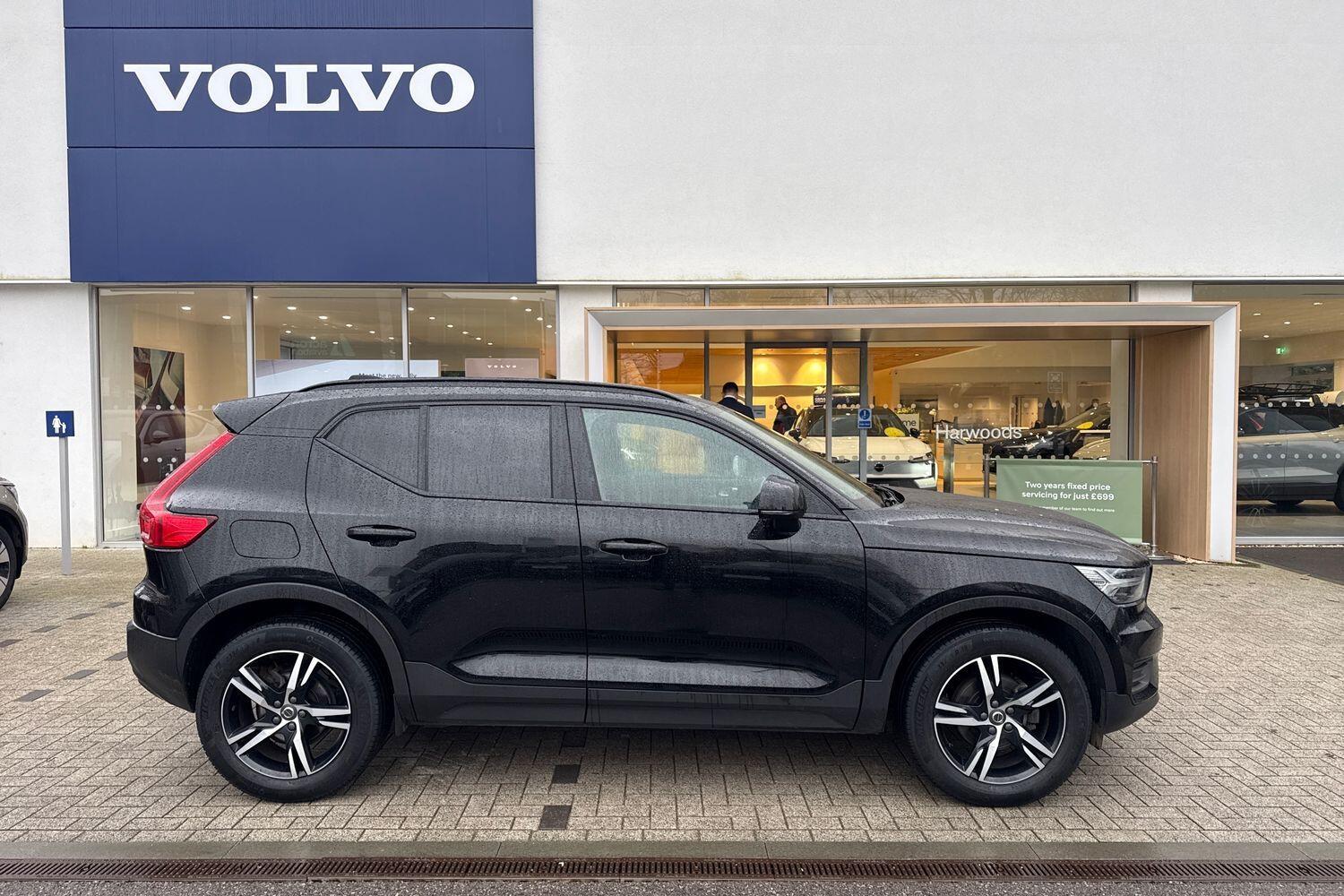 Used Volvo XC40 2021 for sale - 77424659: Photo 2