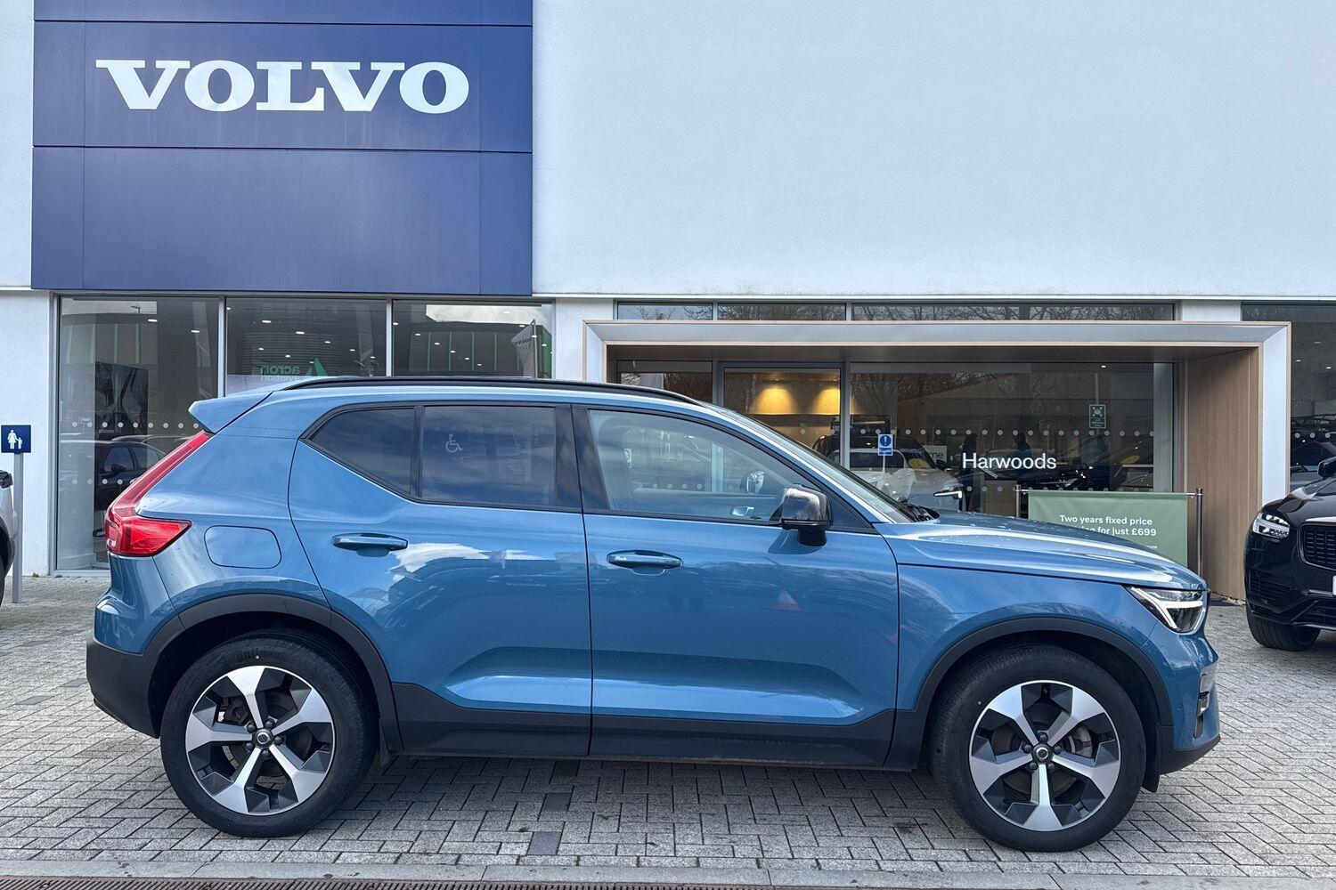 Used Volvo XC40 2022 for sale - 77523835: Photo 2