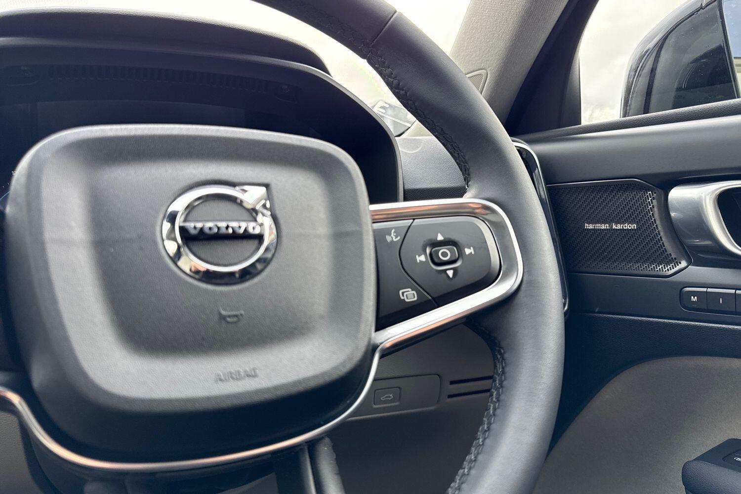 Used Volvo XC40 2022 for sale - 77523835: Photo 37