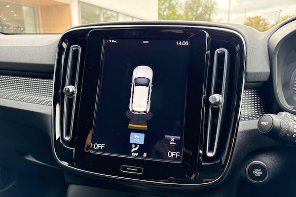Used Volvo XC40 2021 for sale - 76295662: Photo 4