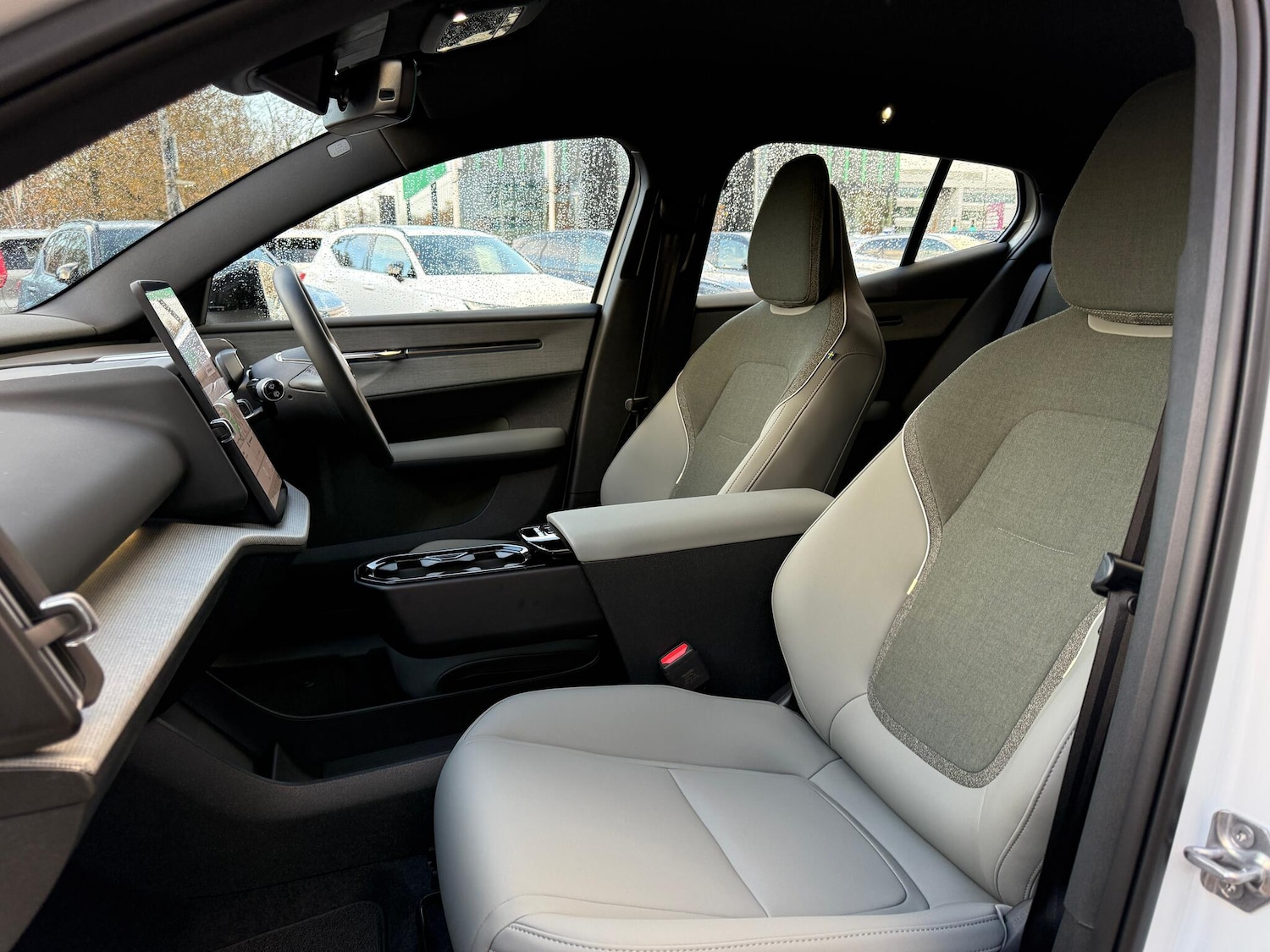 Used Volvo EX30 2025 for sale - 76780784: Photo 24