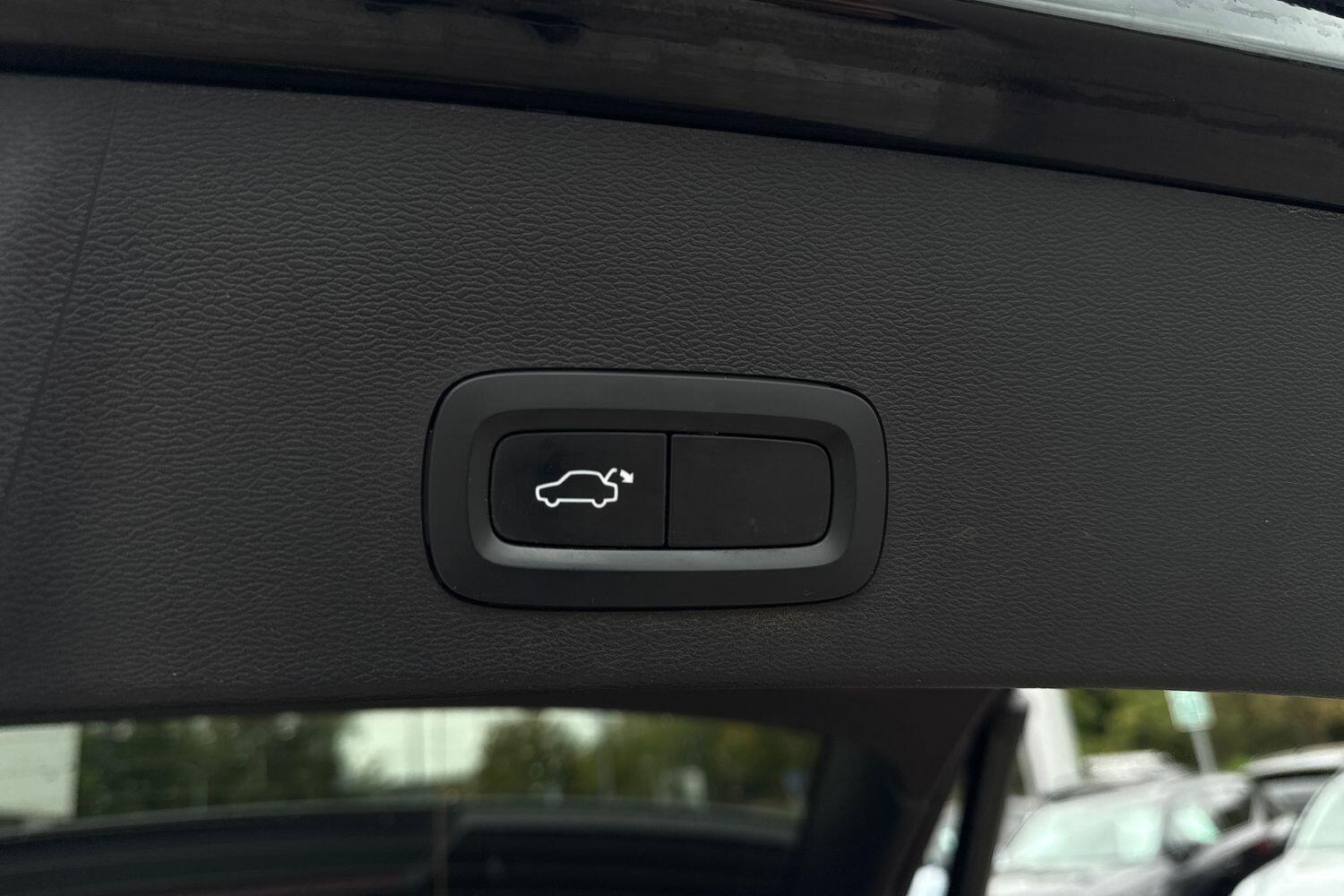 Used Volvo XC40 2022 for sale - 76456889: Photo 20