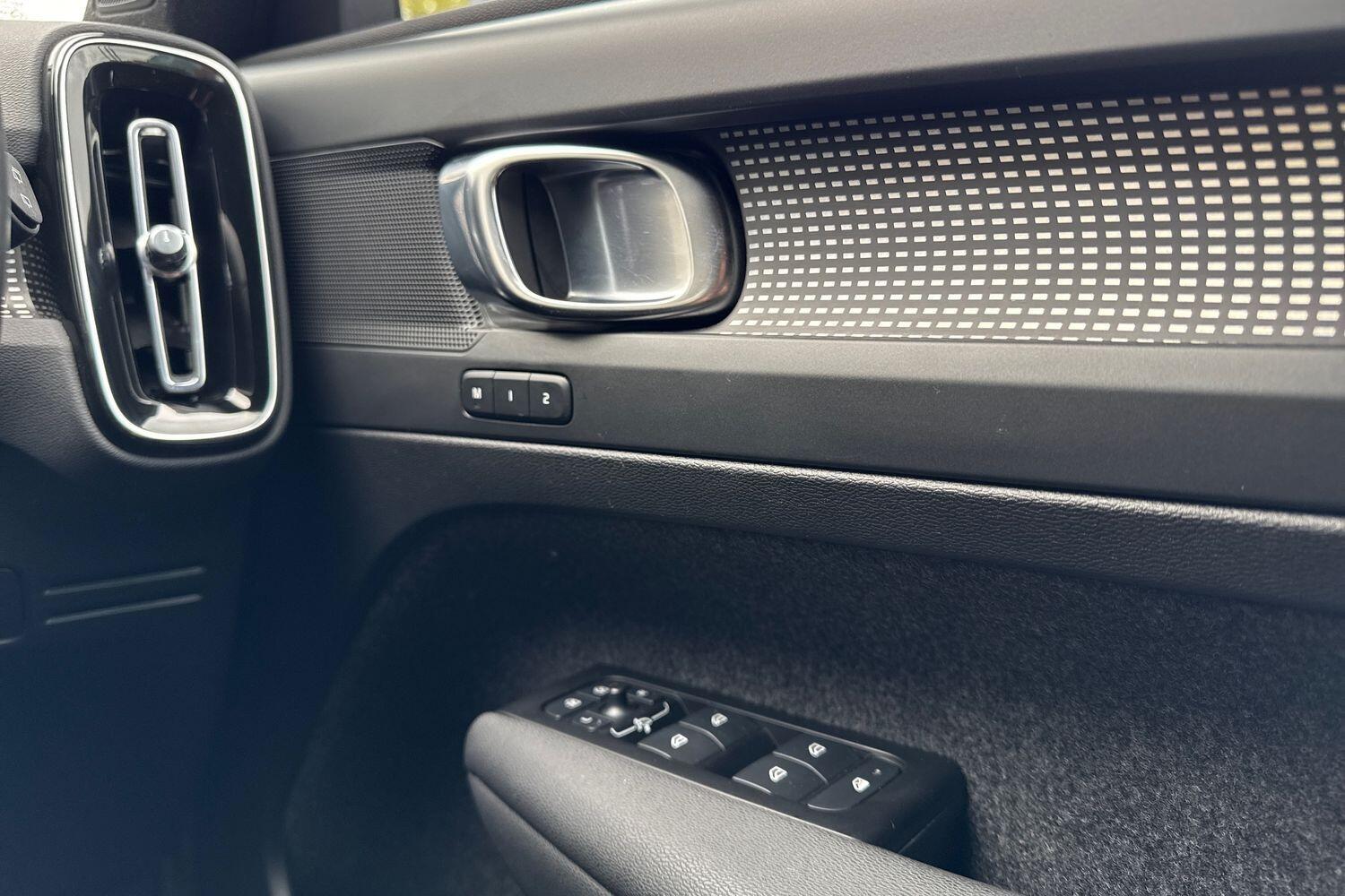 Used Volvo XC40 2022 for sale - 76456889: Photo 41