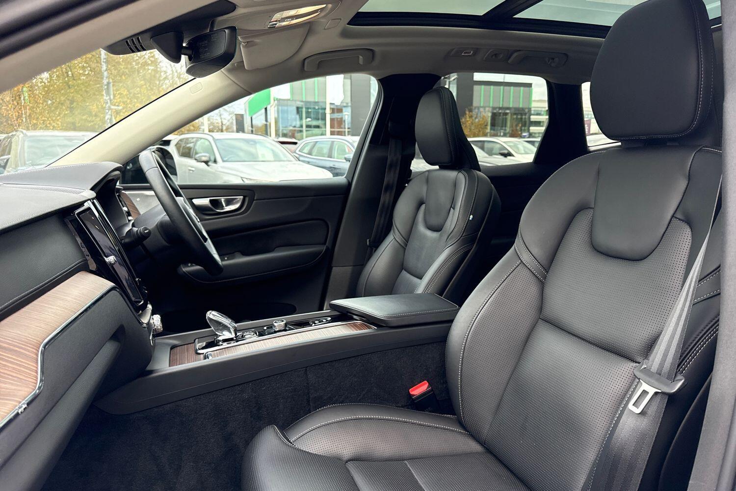 Used Volvo XC60 2022 for sale - 76645901: Photo 28