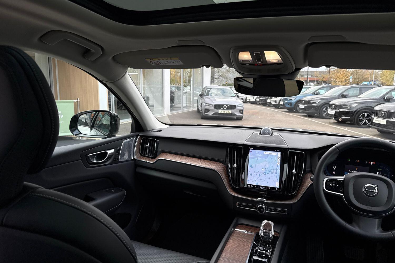 Used Volvo XC60 2022 for sale - 76645901: Photo 32