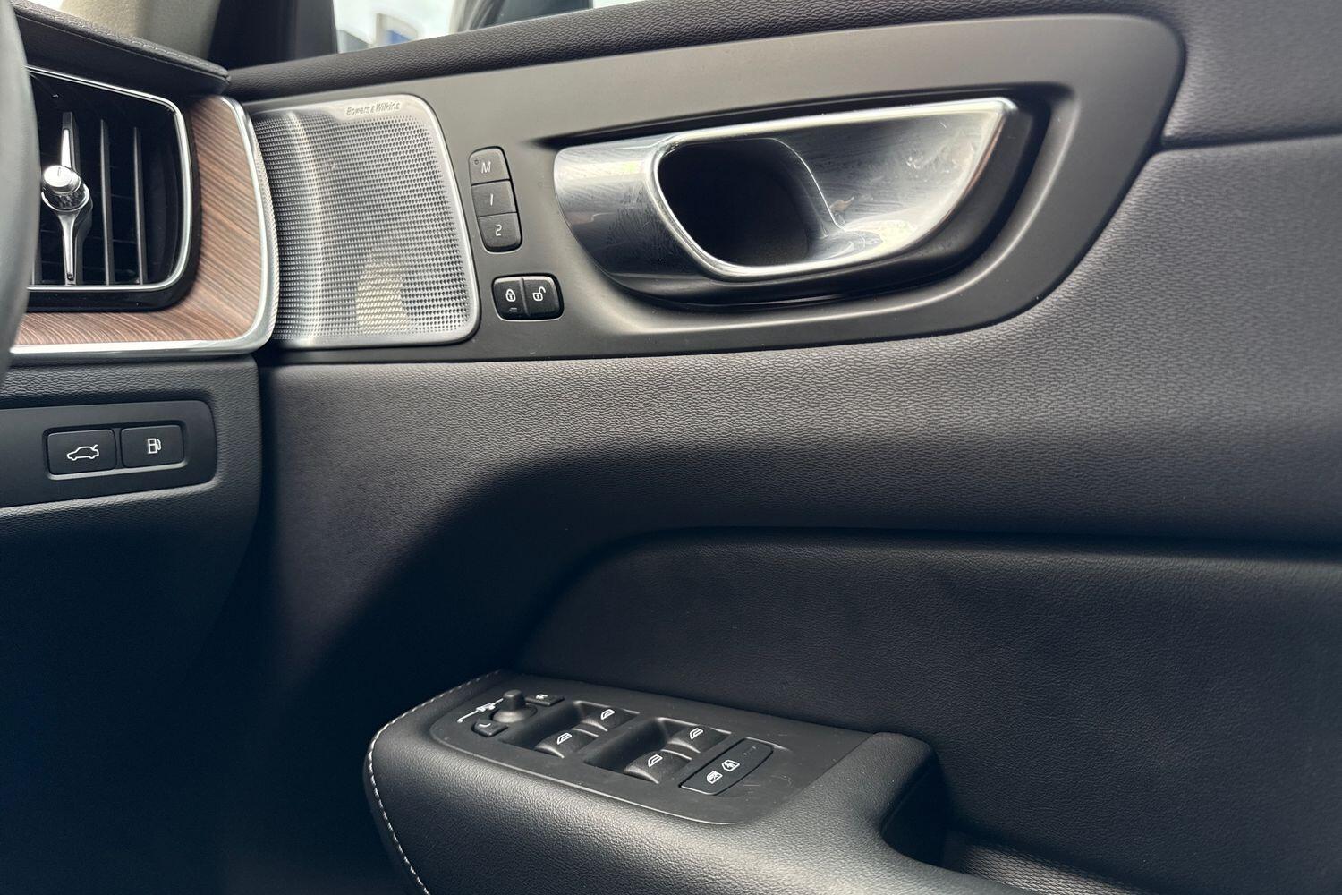 Used Volvo XC60 2022 for sale - 76645901: Photo 42