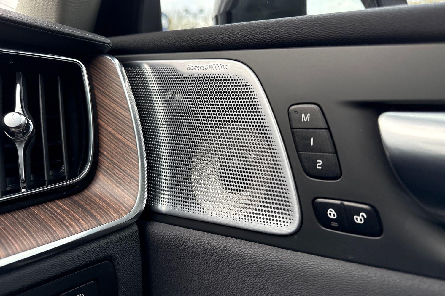 Used Volvo XC60 2022 for sale - 76645901: Photo 43