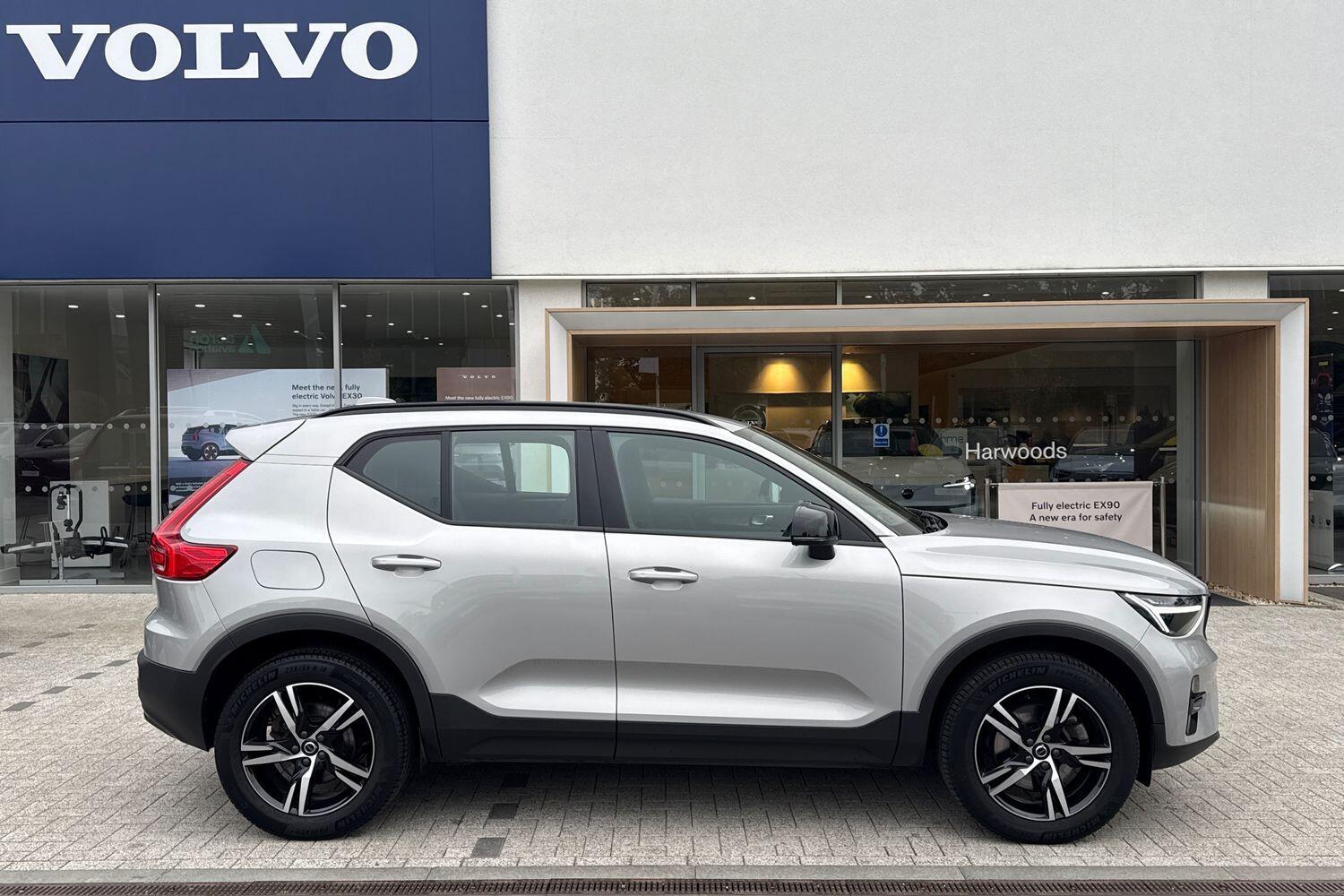 Used Volvo XC40 2022 for sale - 76295509: Photo 2