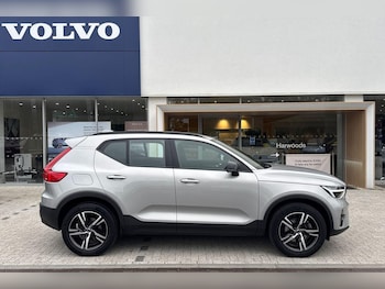 Used Volvo XC40 2022 for sale - 76295509: Photo 2