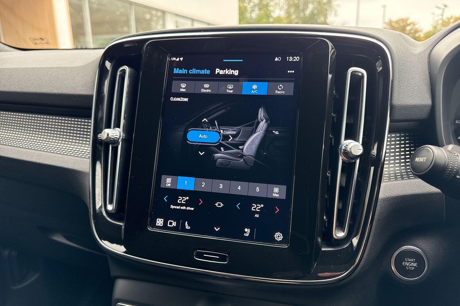 Used Volvo XC40 2022 for sale - 76295509: Photo 38