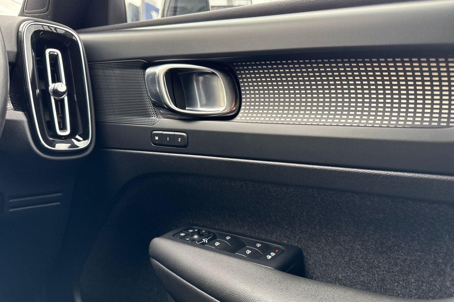 Used Volvo XC40 2022 for sale - 76295509: Photo 41