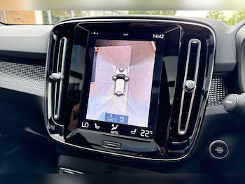 Used Volvo XC40 2022 for sale - 75729052: Photo
