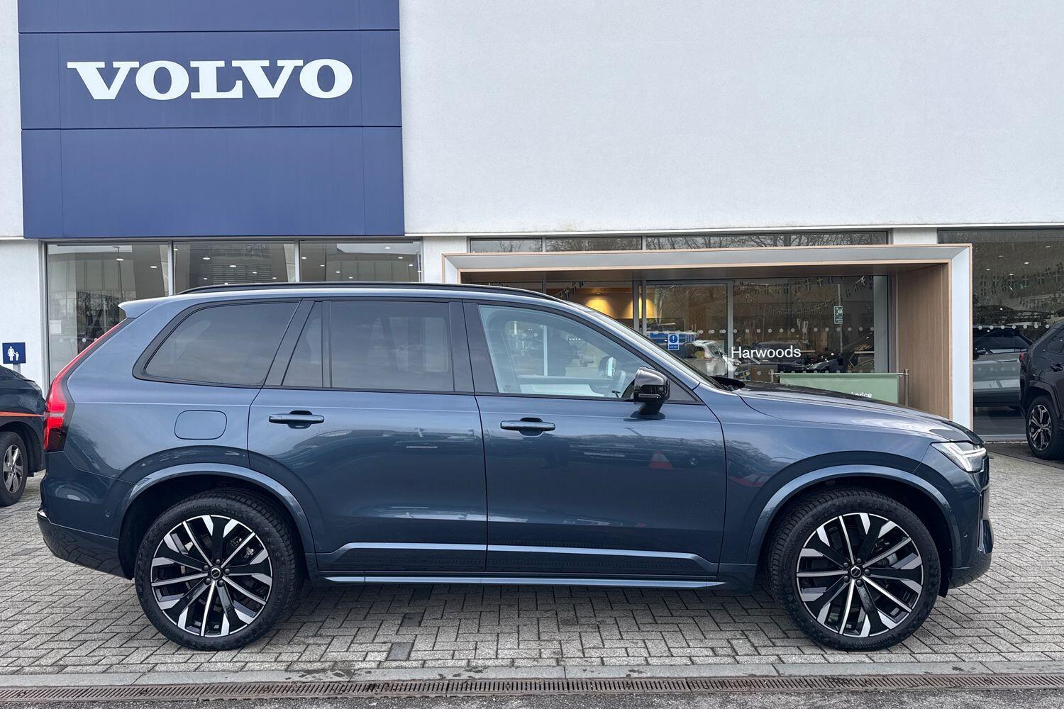 Used Volvo XC90 2025 for sale - 77645994: Photo 2