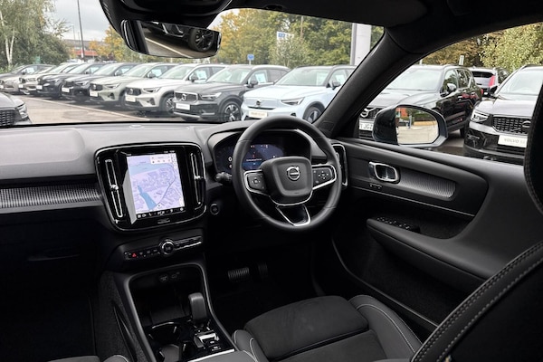 Used Volvo XC40 2025 for sale - 76226394: Photo 32
